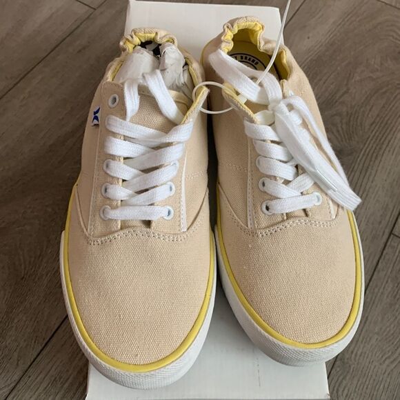Hurley Delano women’s sneaker. Very beautiful and comfortable. - Picture 2 of 6